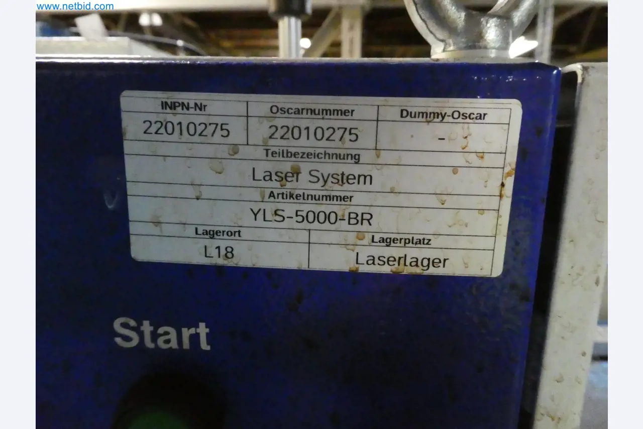 Robots, welding equipment and assembly accessories from the automotive industry-2