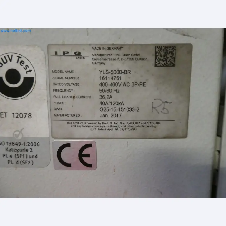 Robots, welding equipment and assembly accessories from the automotive industry-5