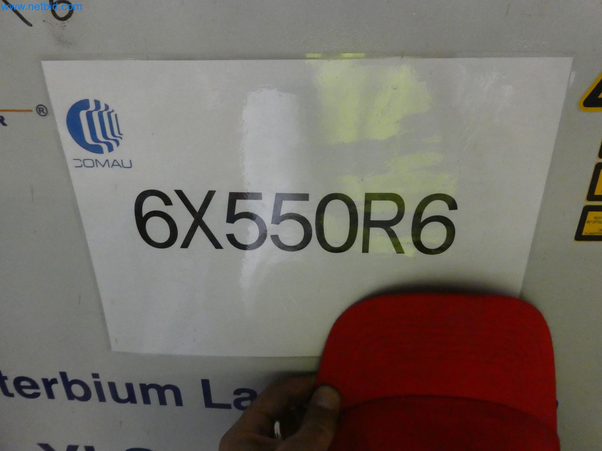 Robots, welding equipment and assembly accessories from the automotive industry-3