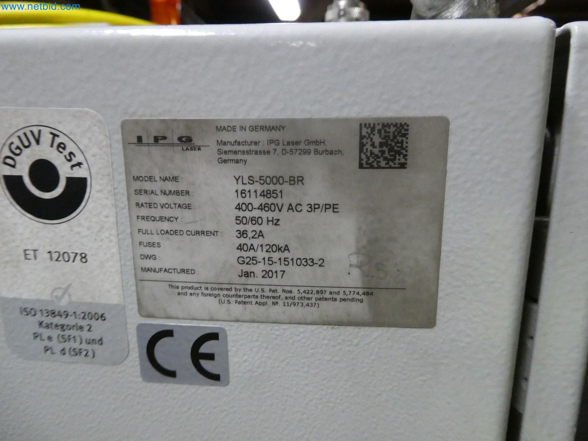 Robots, welding equipment and assembly accessories from the automotive industry-5