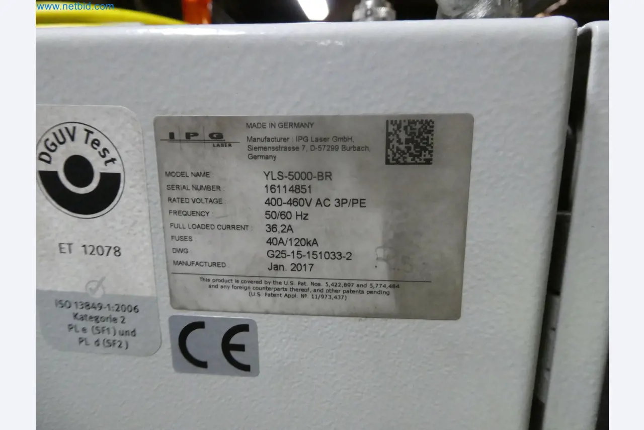 Robots, welding equipment and assembly accessories from the automotive industry-5