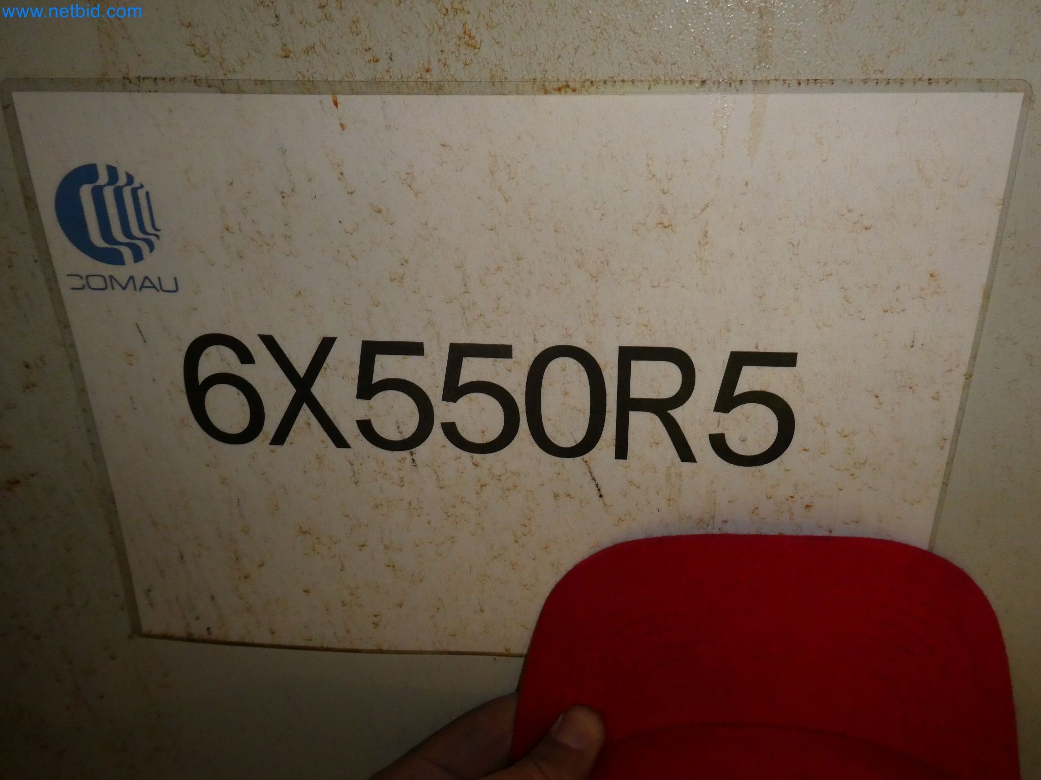 Robots, welding equipment and assembly accessories from the automotive industry-1