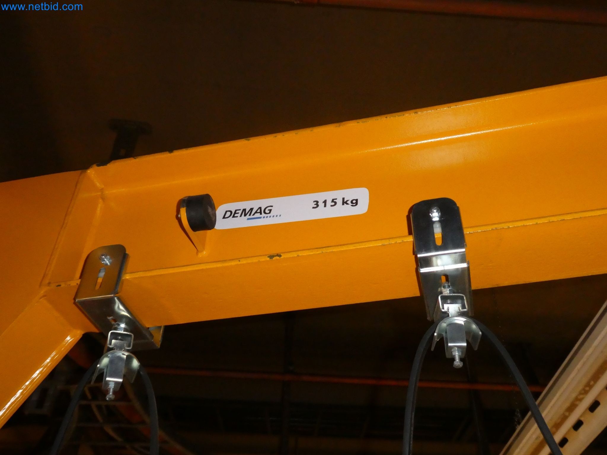 Robots, welding equipment and assembly accessories from the automotive industry-2