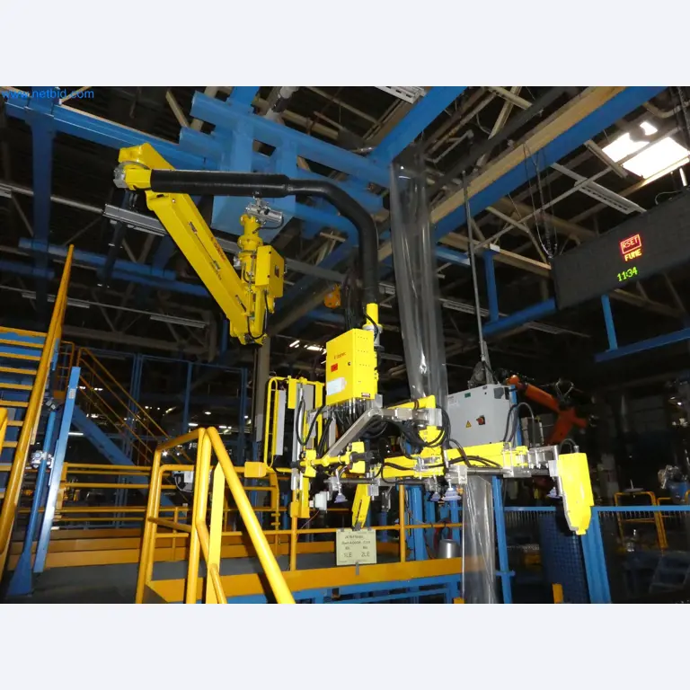 Robots, welding equipment and assembly accessories from the automotive industry-1