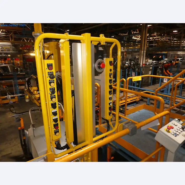 Robots, welding equipment and assembly accessories from the automotive industry-5