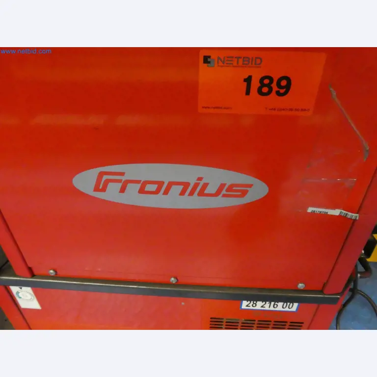 Robots, welding equipment and assembly accessories from the automotive industry-2