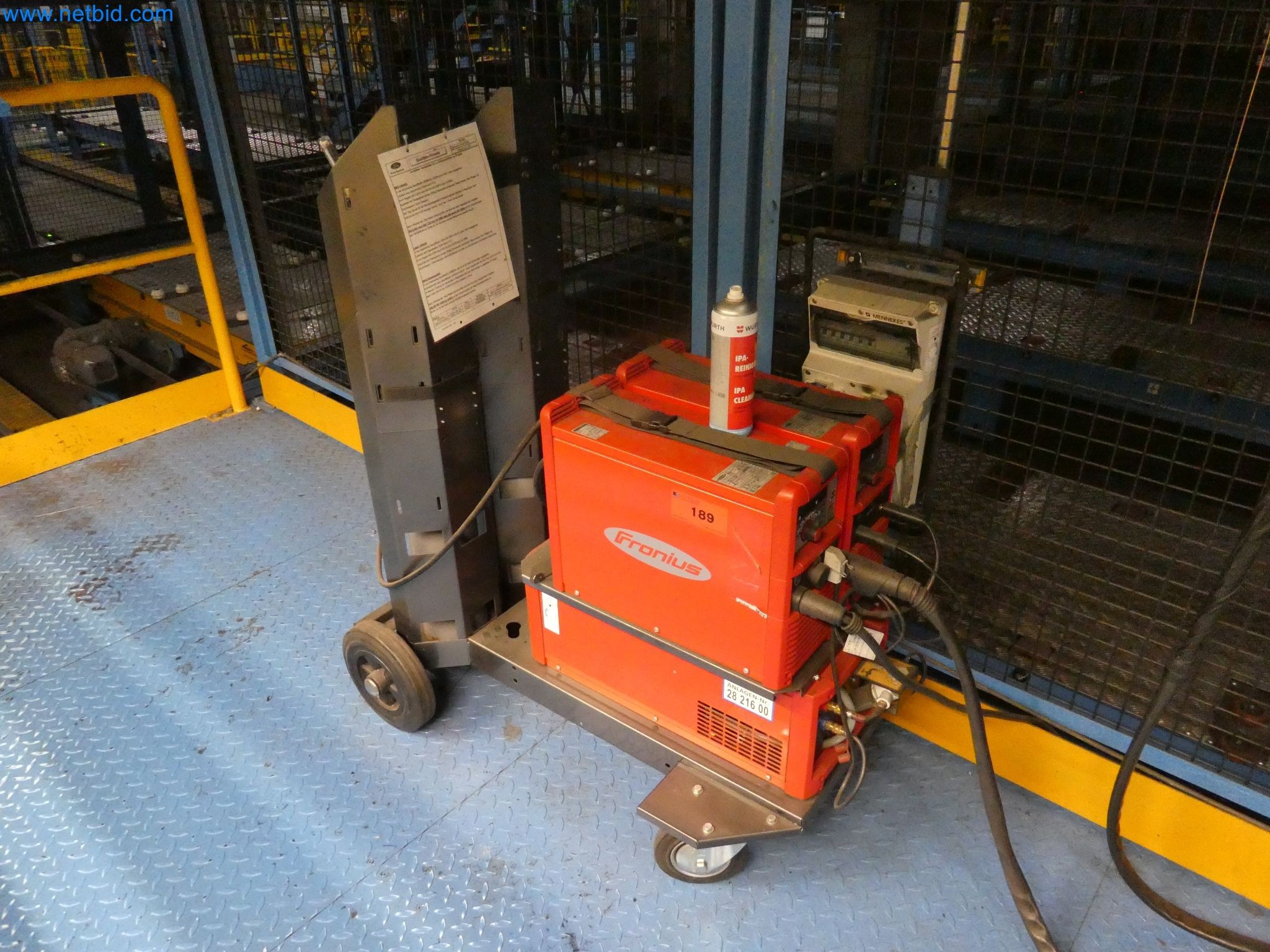 Robots, welding equipment and assembly accessories from the automotive industry-4