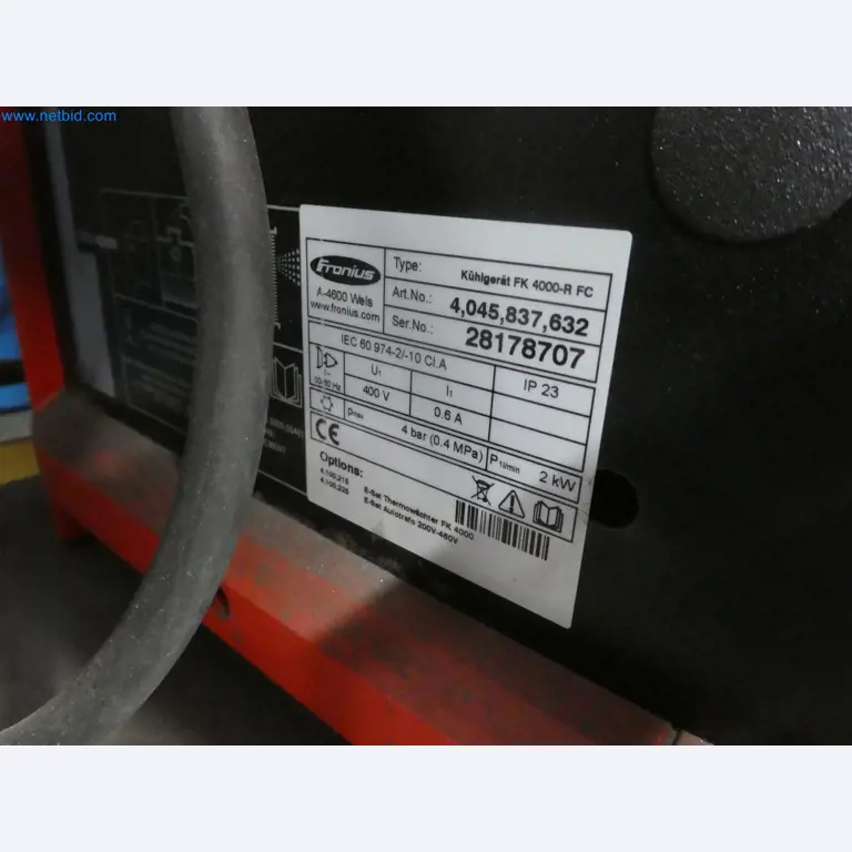 Robots, welding equipment and assembly accessories from the automotive industry-5