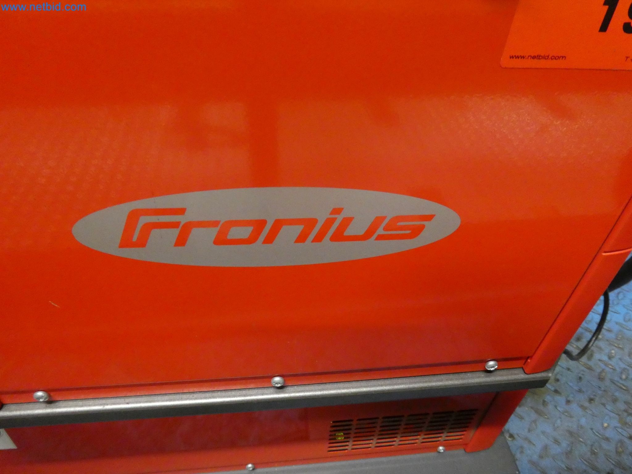 Robots, welding equipment and assembly accessories from the automotive industry-1