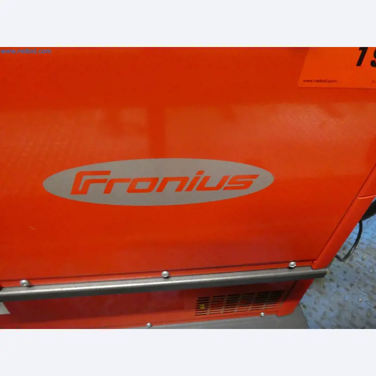 Robots, welding equipment and assembly accessories from the automotive industry-1