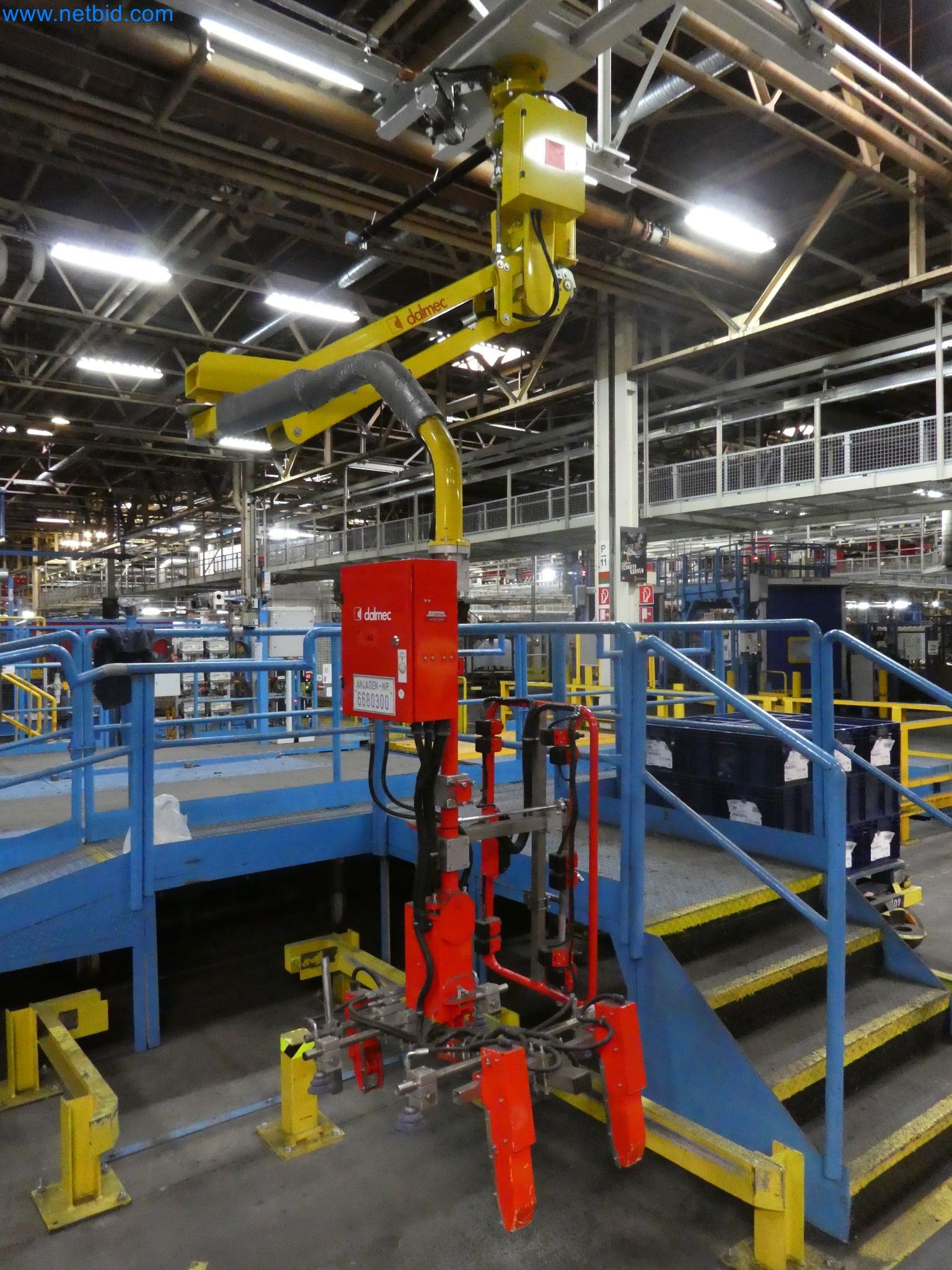 Robots, welding equipment and assembly accessories from the automotive industry-1