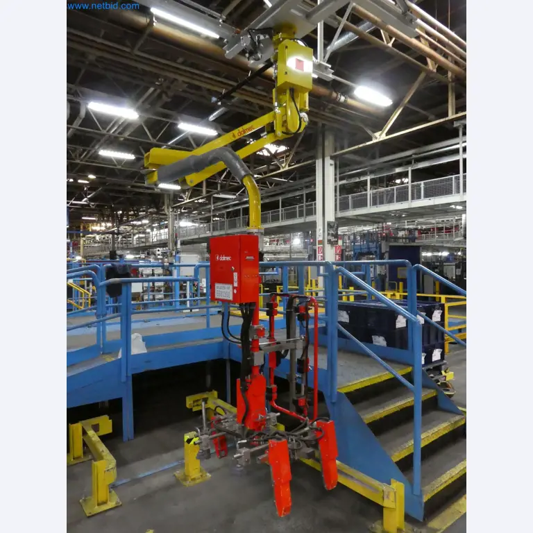 Robots, welding equipment and assembly accessories from the automotive industry-1