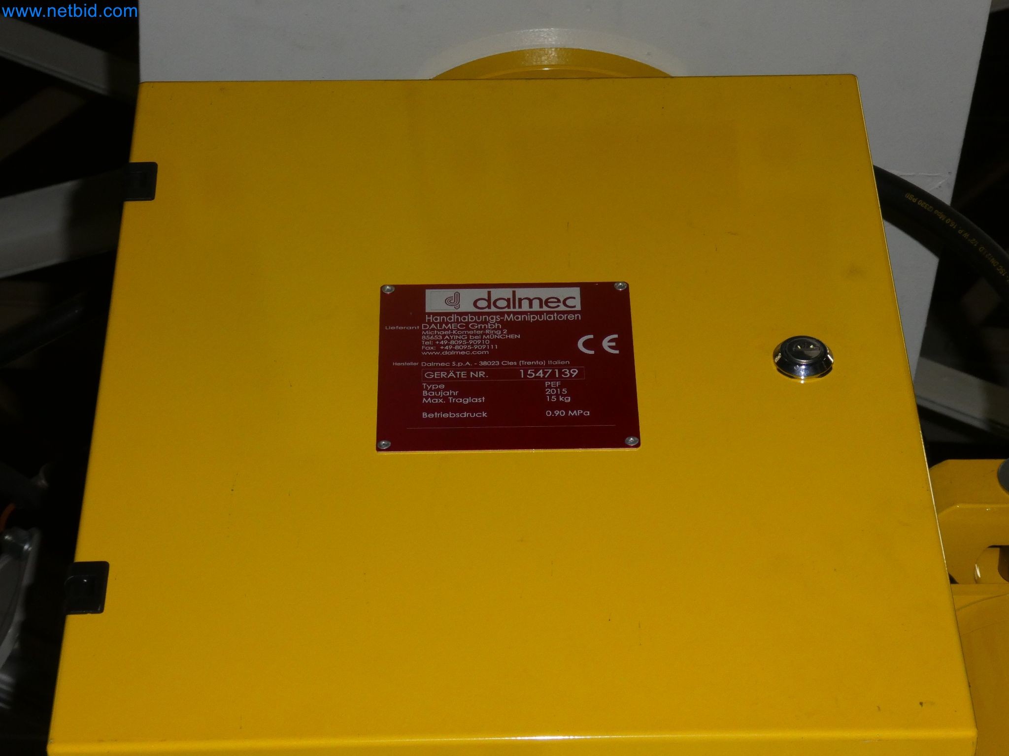 Robots, welding equipment and assembly accessories from the automotive industry-5