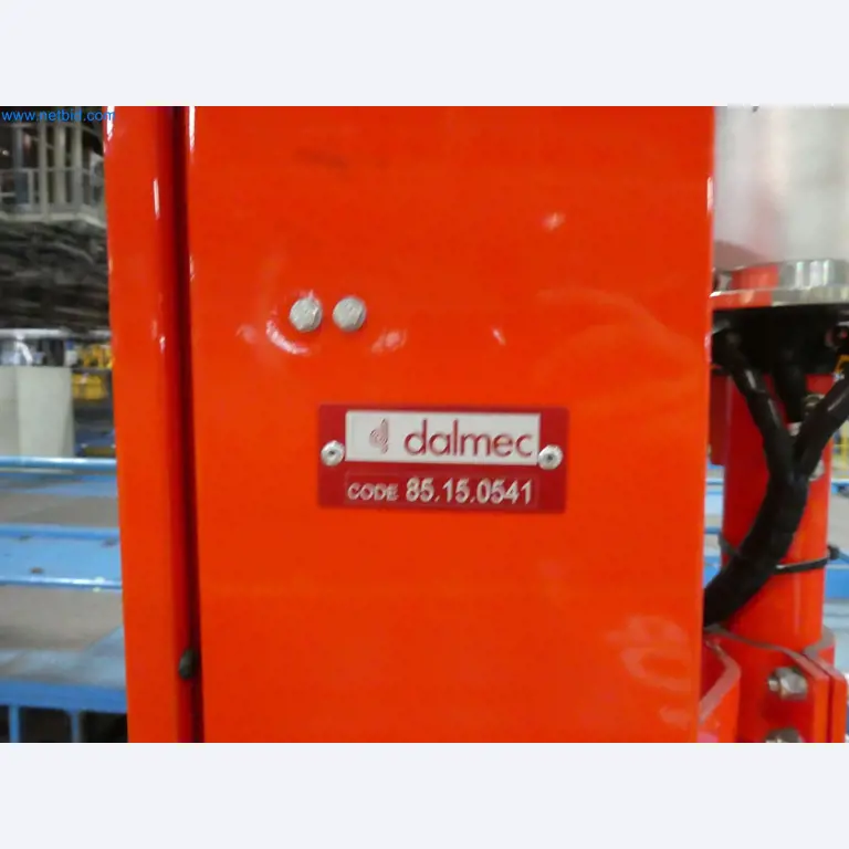 Robots, welding equipment and assembly accessories from the automotive industry-6