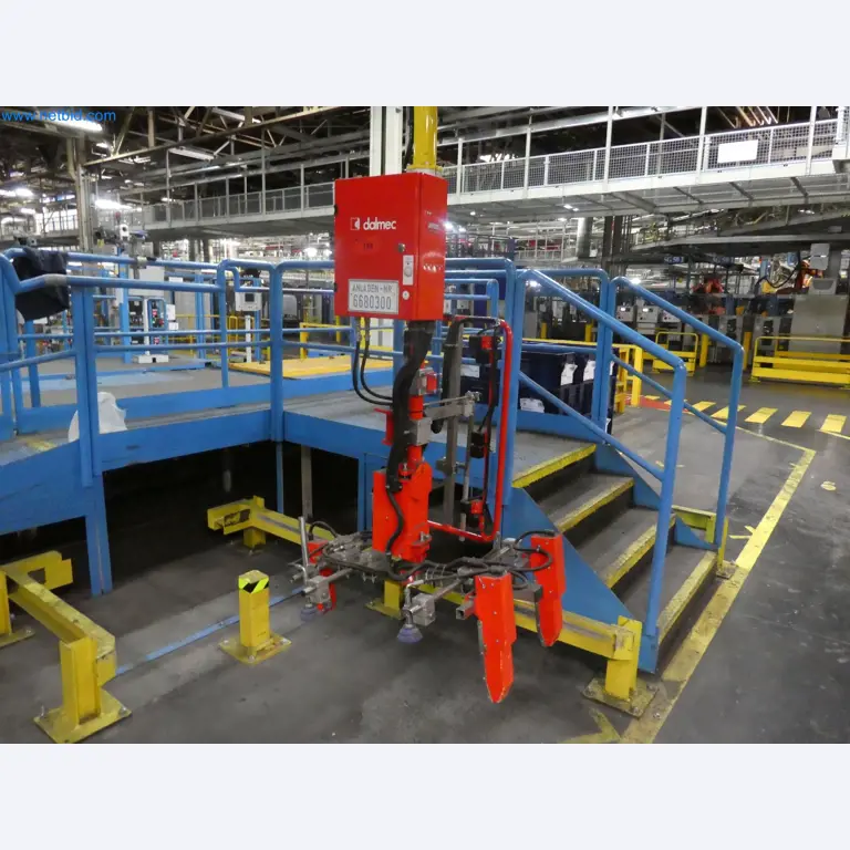 Robots, welding equipment and assembly accessories from the automotive industry-7