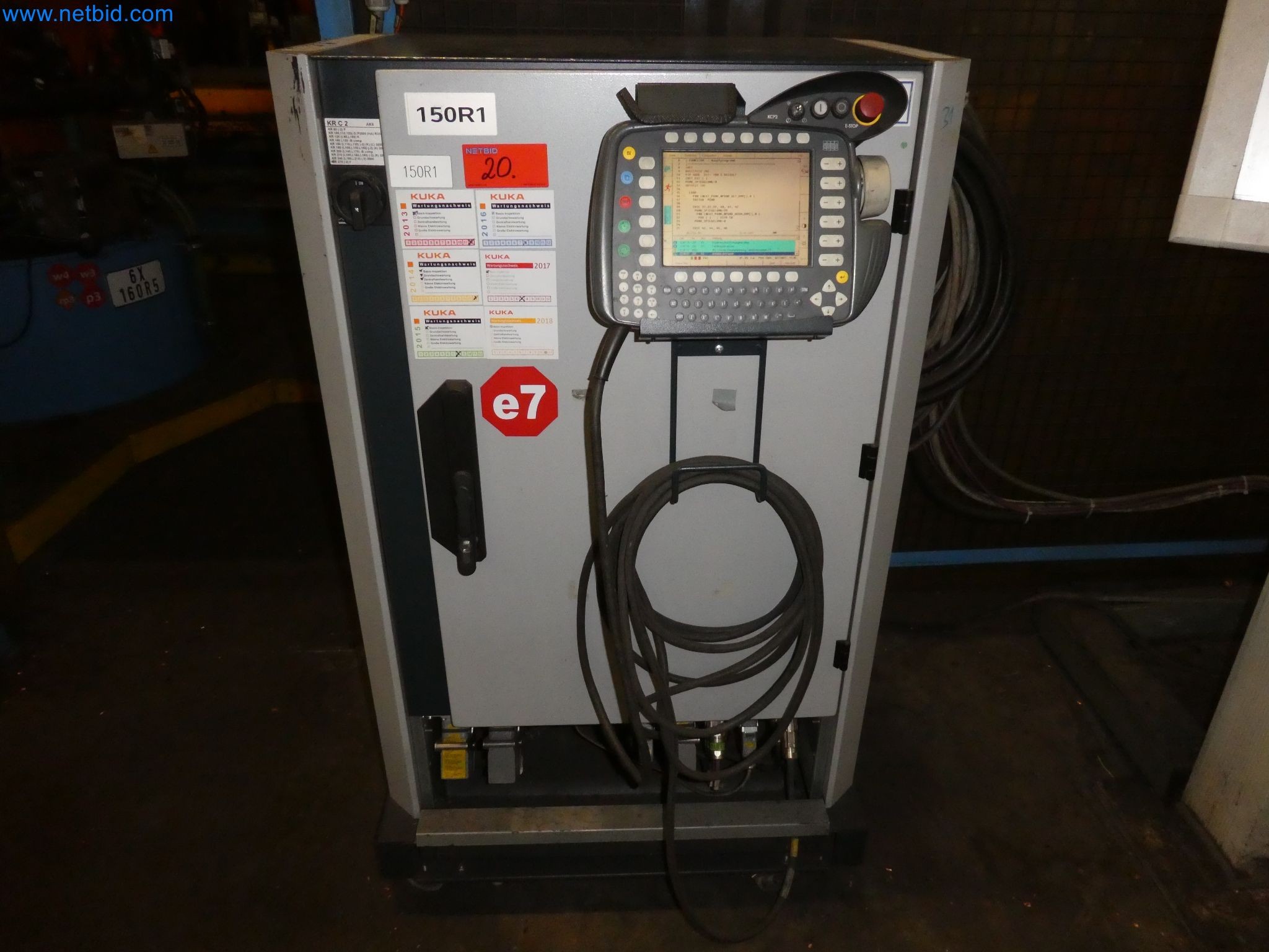 Robots, welding equipment and assembly accessories from the automotive industry-11