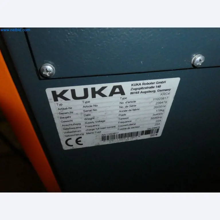 Robots, welding equipment and assembly accessories from the automotive industry-16