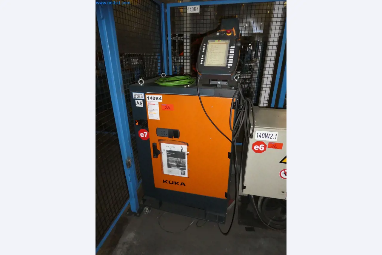 Robots, welding equipment and assembly accessories from the automotive industry-18