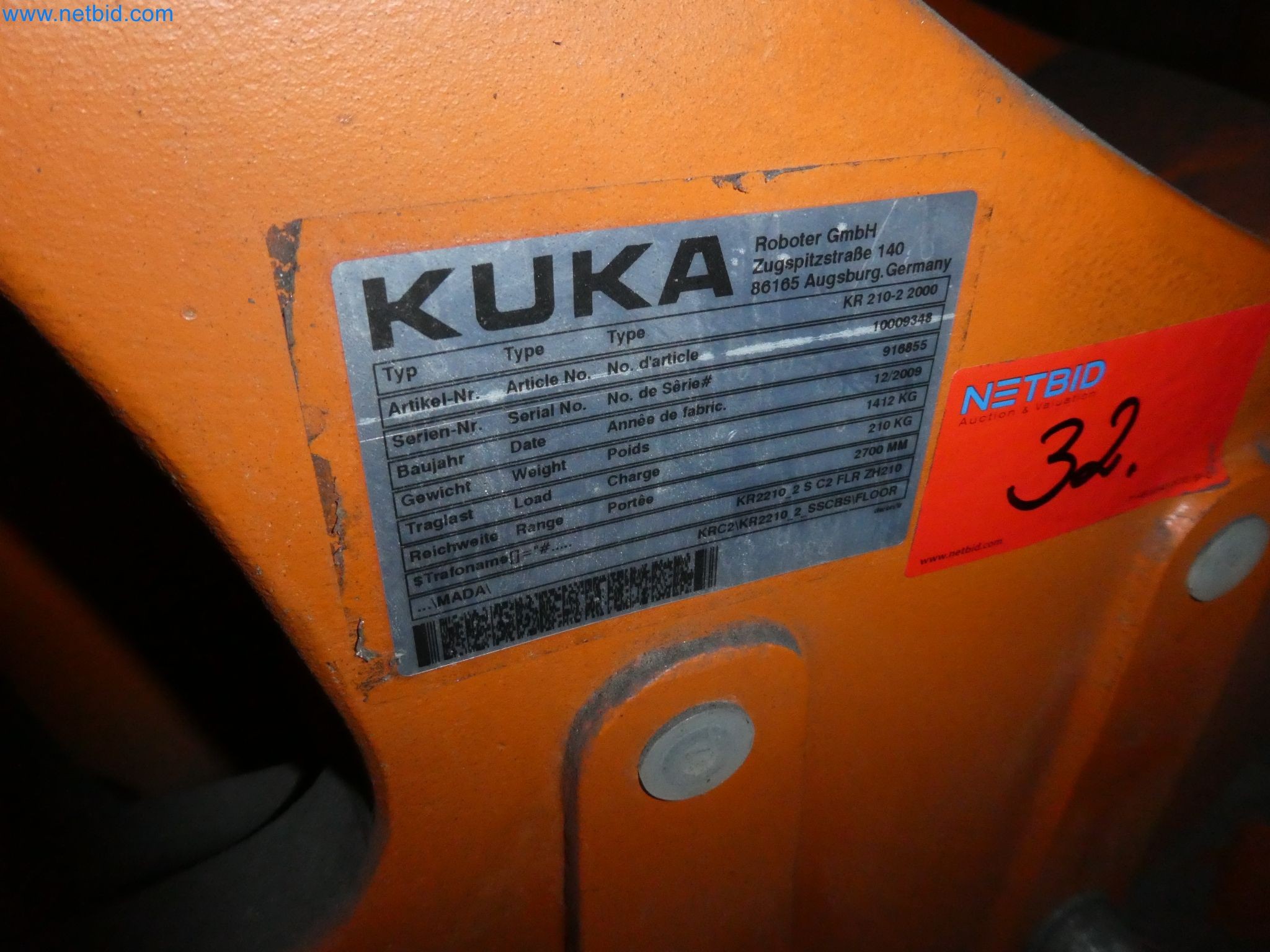 Robots, welding equipment and assembly accessories from the automotive industry-22