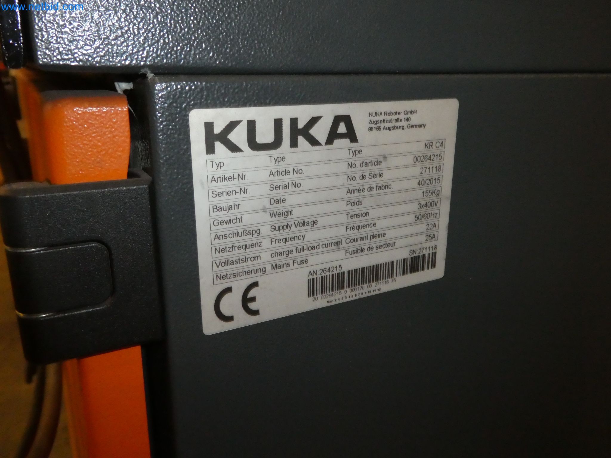 Robots, welding equipment and assembly accessories from the automotive industry-24