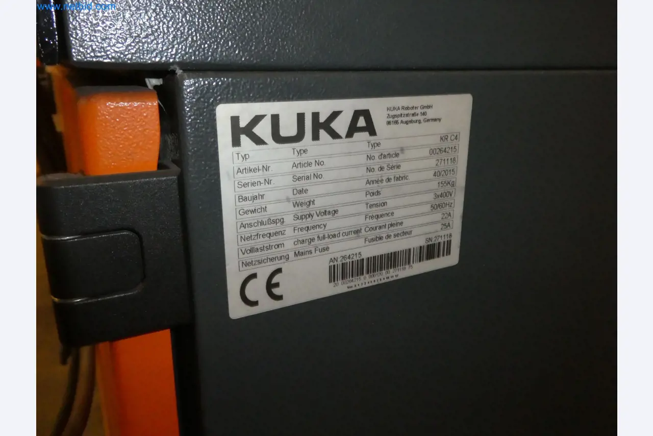 Robots, welding equipment and assembly accessories from the automotive industry-24