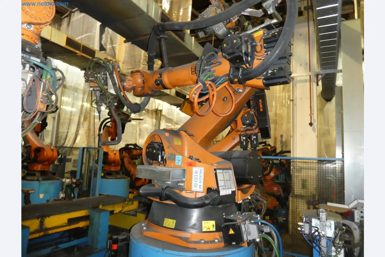 Robots, welding equipment and assembly accessories from the automotive industry-26