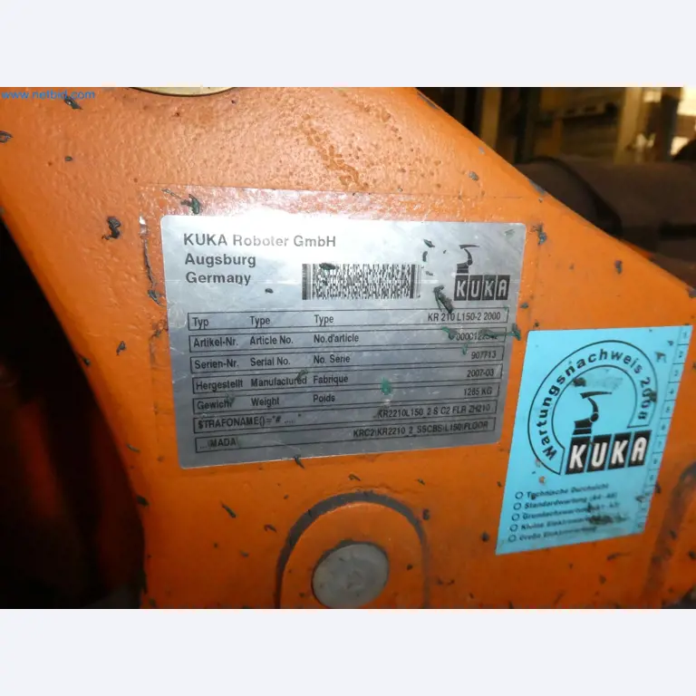 Robots, welding equipment and assembly accessories from the automotive industry-31