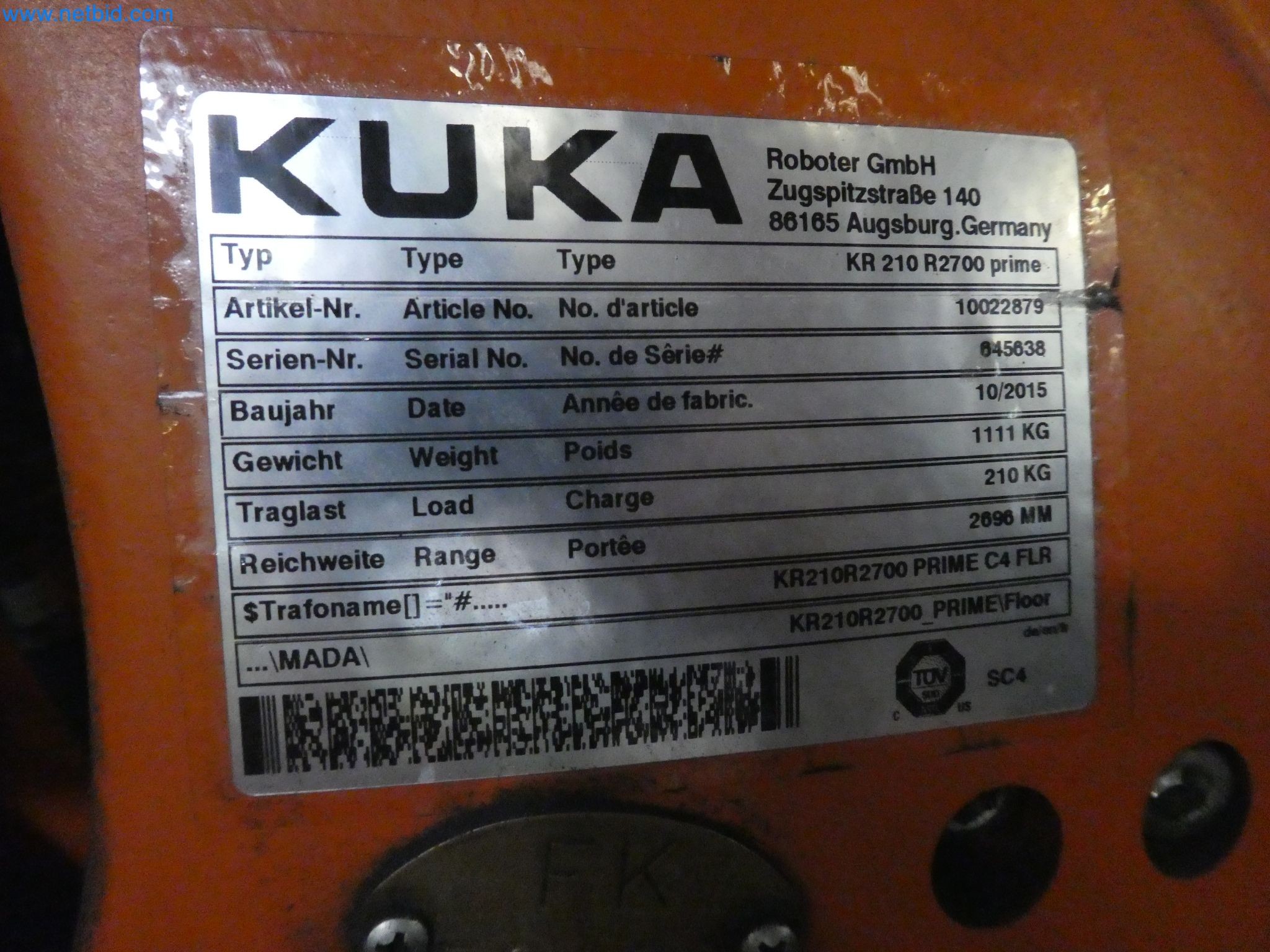 Robots, welding equipment and assembly accessories from the automotive industry-35