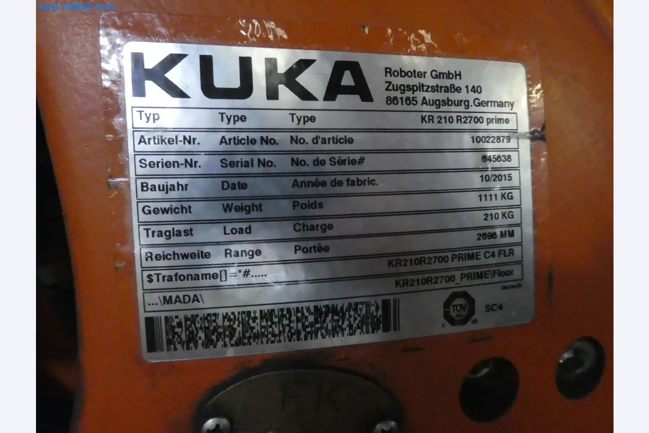 Robots, welding equipment and assembly accessories from the automotive industry-35