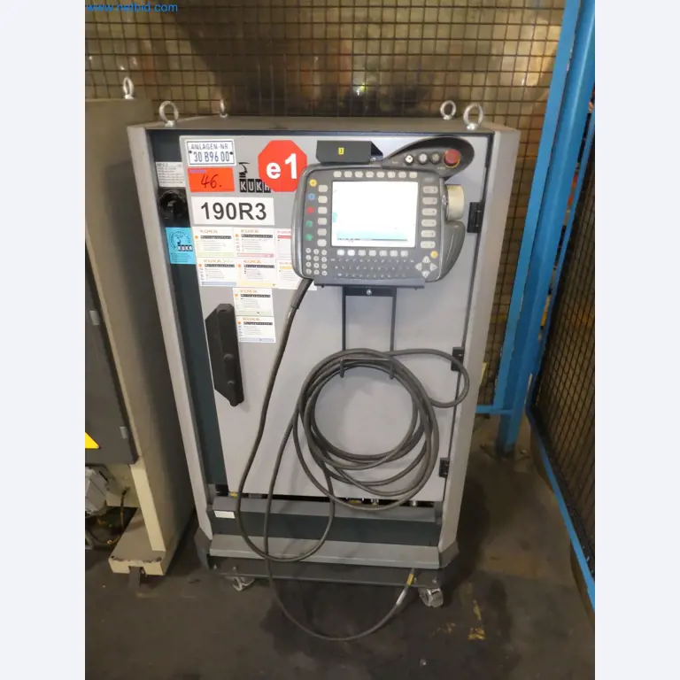 Robots, welding equipment and assembly accessories from the automotive industry-36