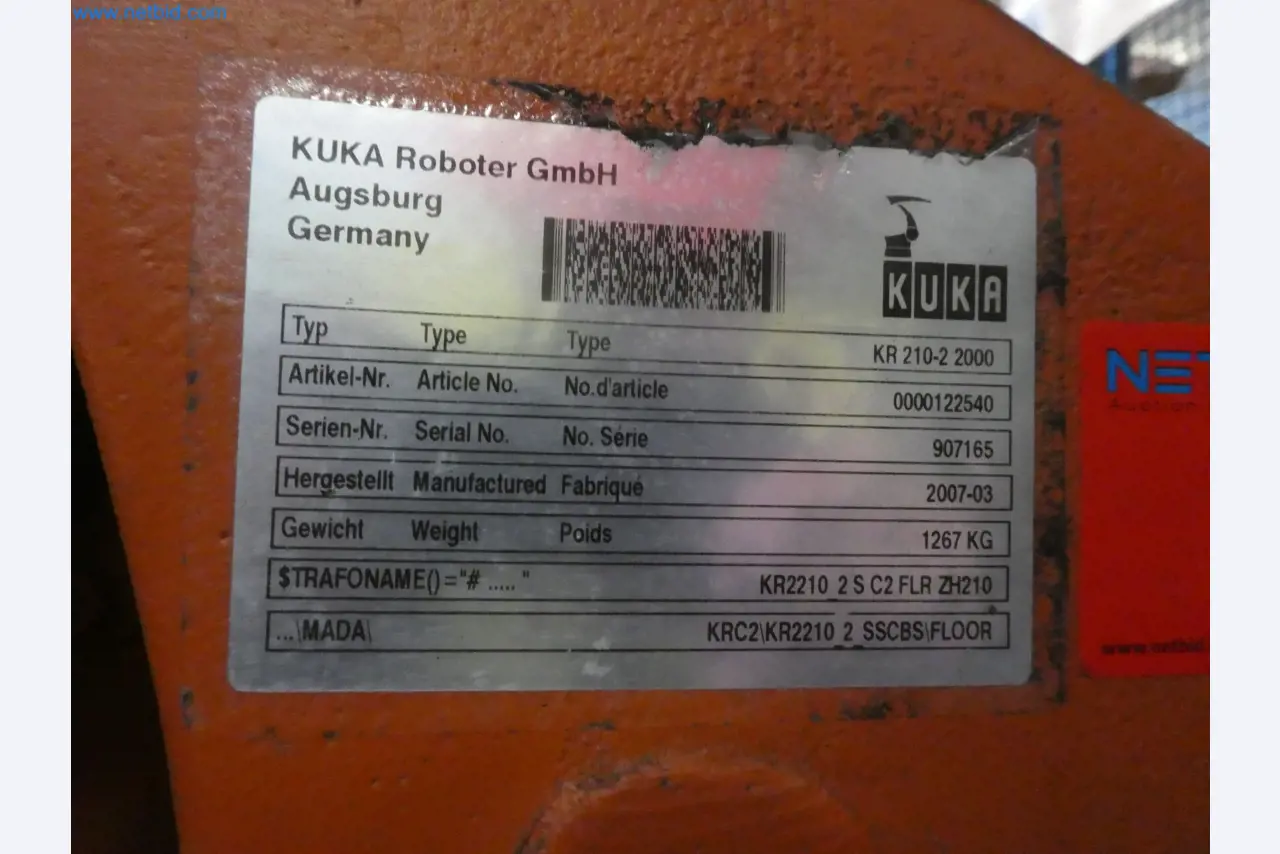 Robots, welding equipment and assembly accessories from the automotive industry-44