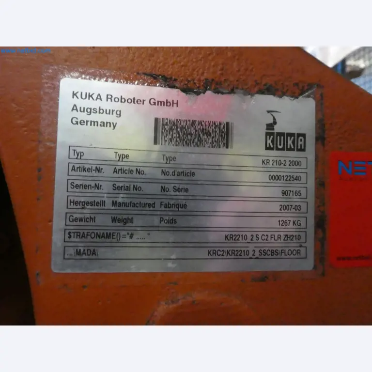 Robots, welding equipment and assembly accessories from the automotive industry-44