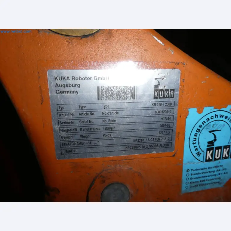 Robots, welding equipment and assembly accessories from the automotive industry-48