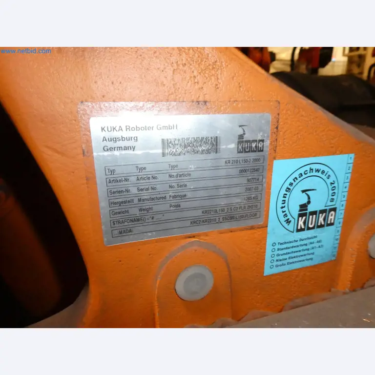 Robots, welding equipment and assembly accessories from the automotive industry-58