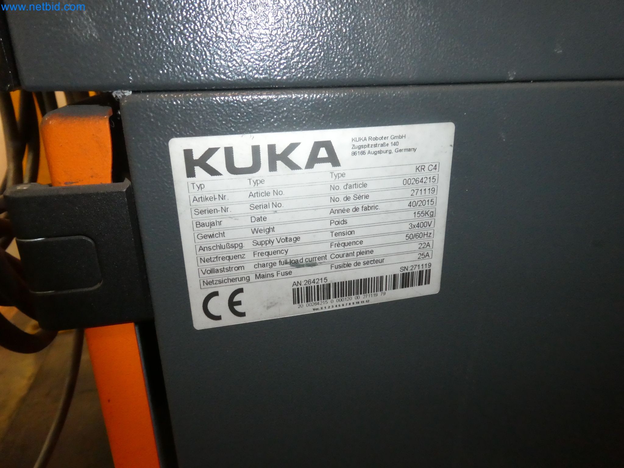 Robots, welding equipment and assembly accessories from the automotive industry-60