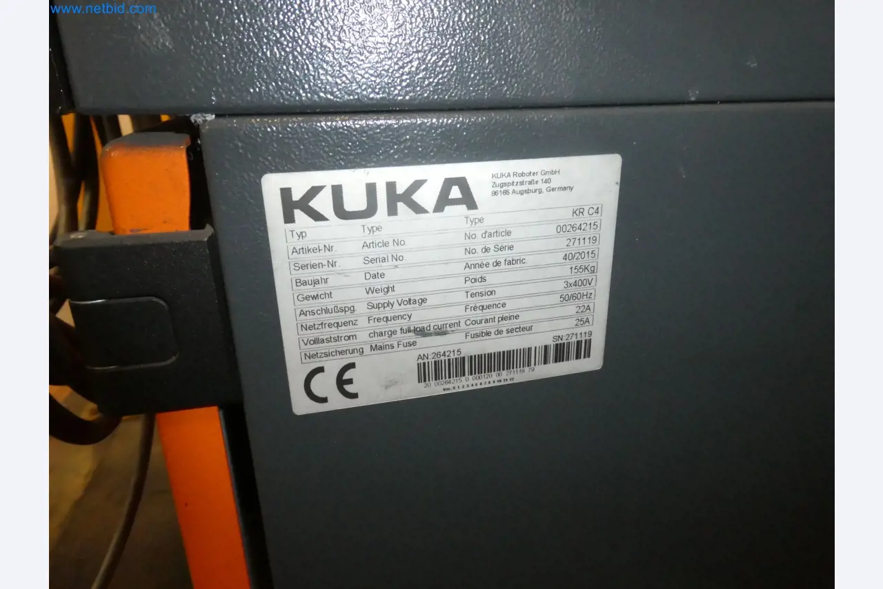 Robots, welding equipment and assembly accessories from the automotive industry-60