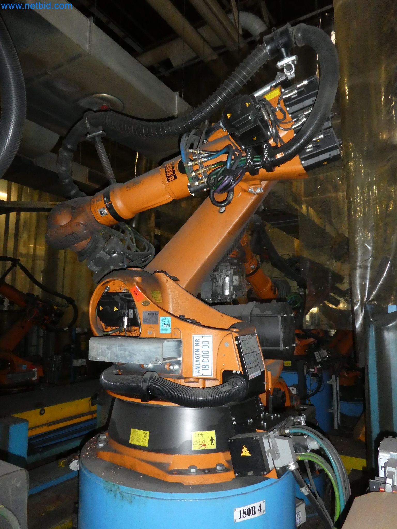 Robots, welding equipment and assembly accessories from the automotive industry-62