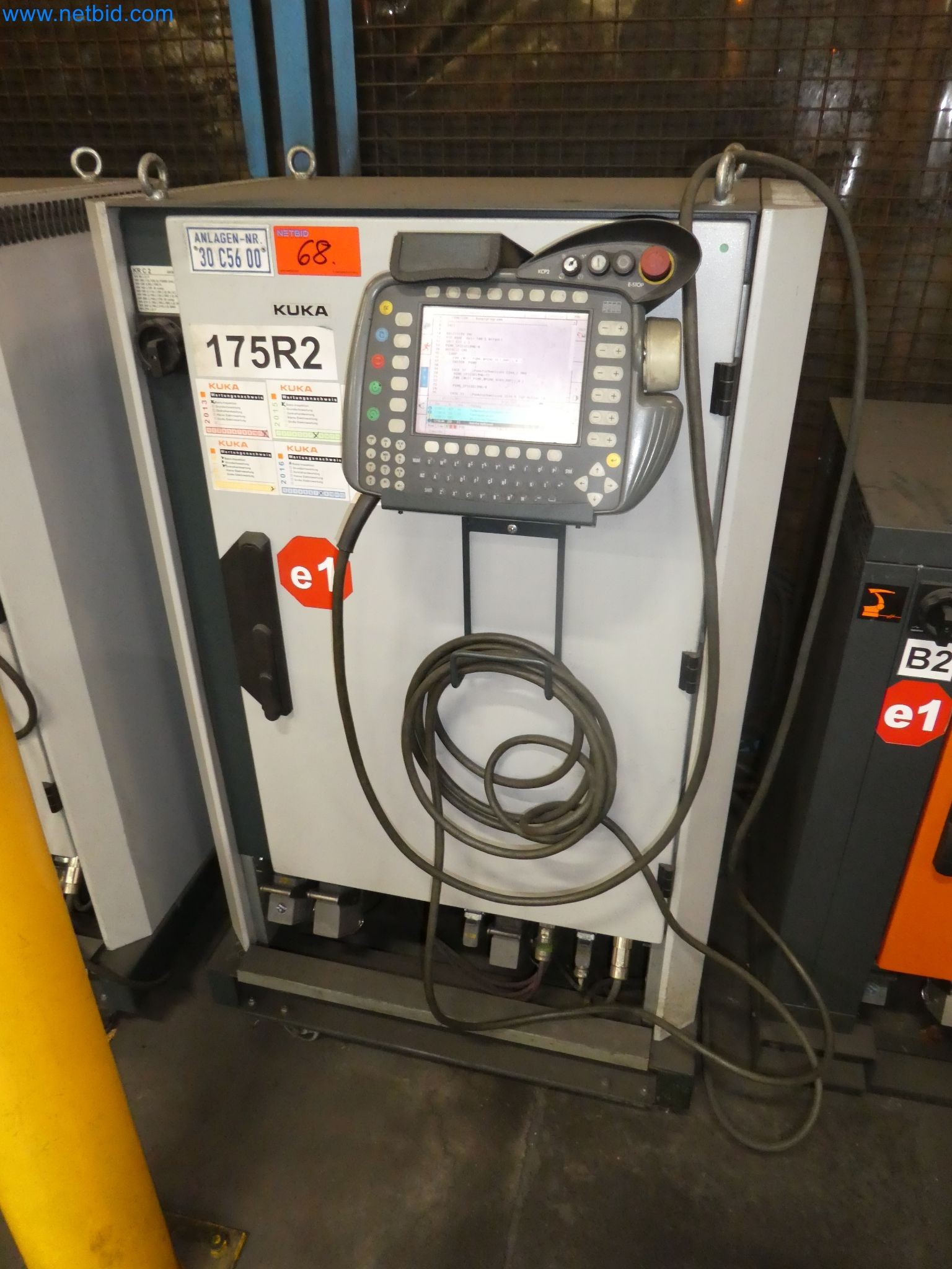 Robots, welding equipment and assembly accessories from the automotive industry-63