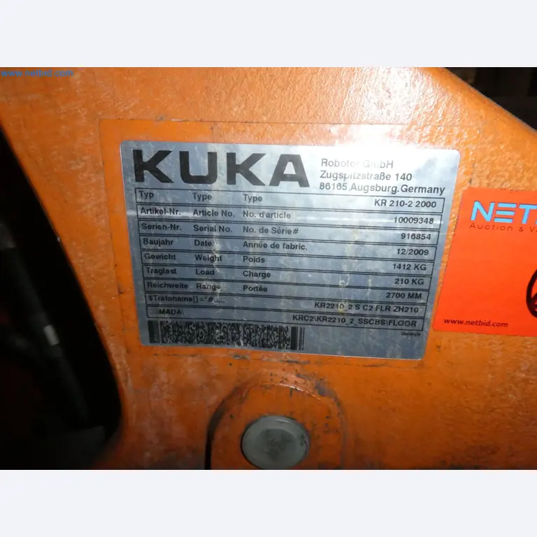 Robots, welding equipment and assembly accessories from the automotive industry-69