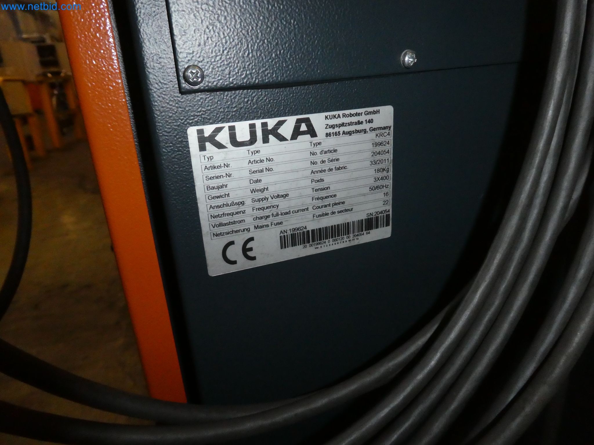 Robots, welding equipment and assembly accessories from the automotive industry-6