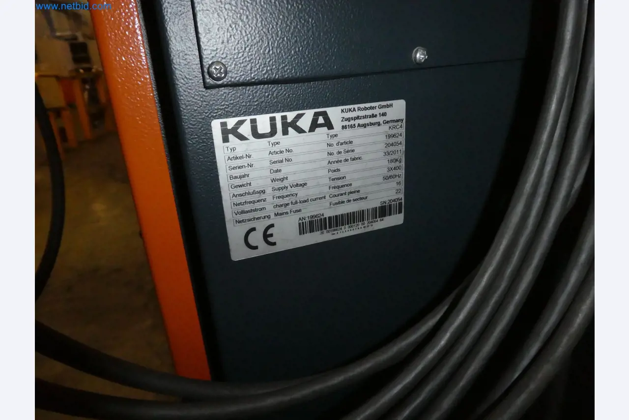 Robots, welding equipment and assembly accessories from the automotive industry-6