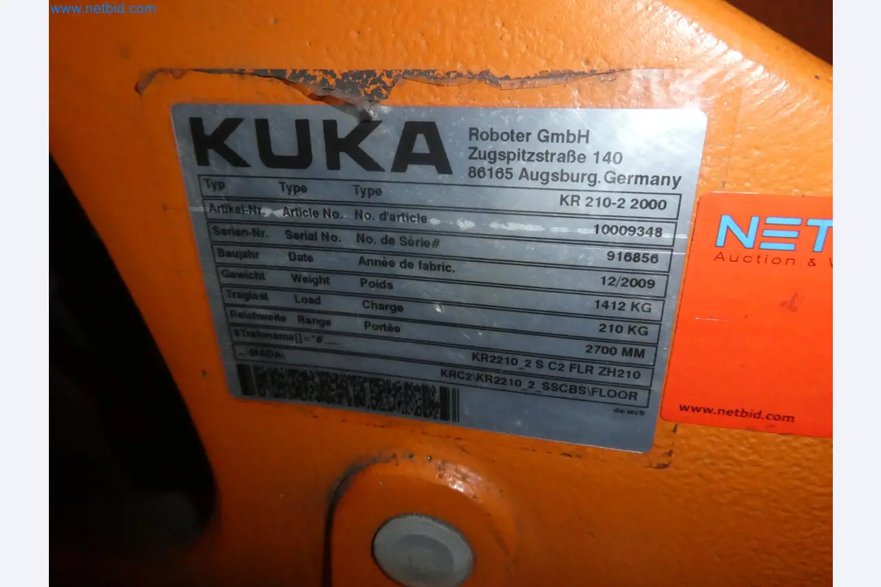 Robots, welding equipment and assembly accessories from the automotive industry-71