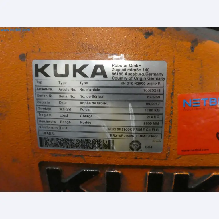 Robots, welding equipment and assembly accessories from the automotive industry-73