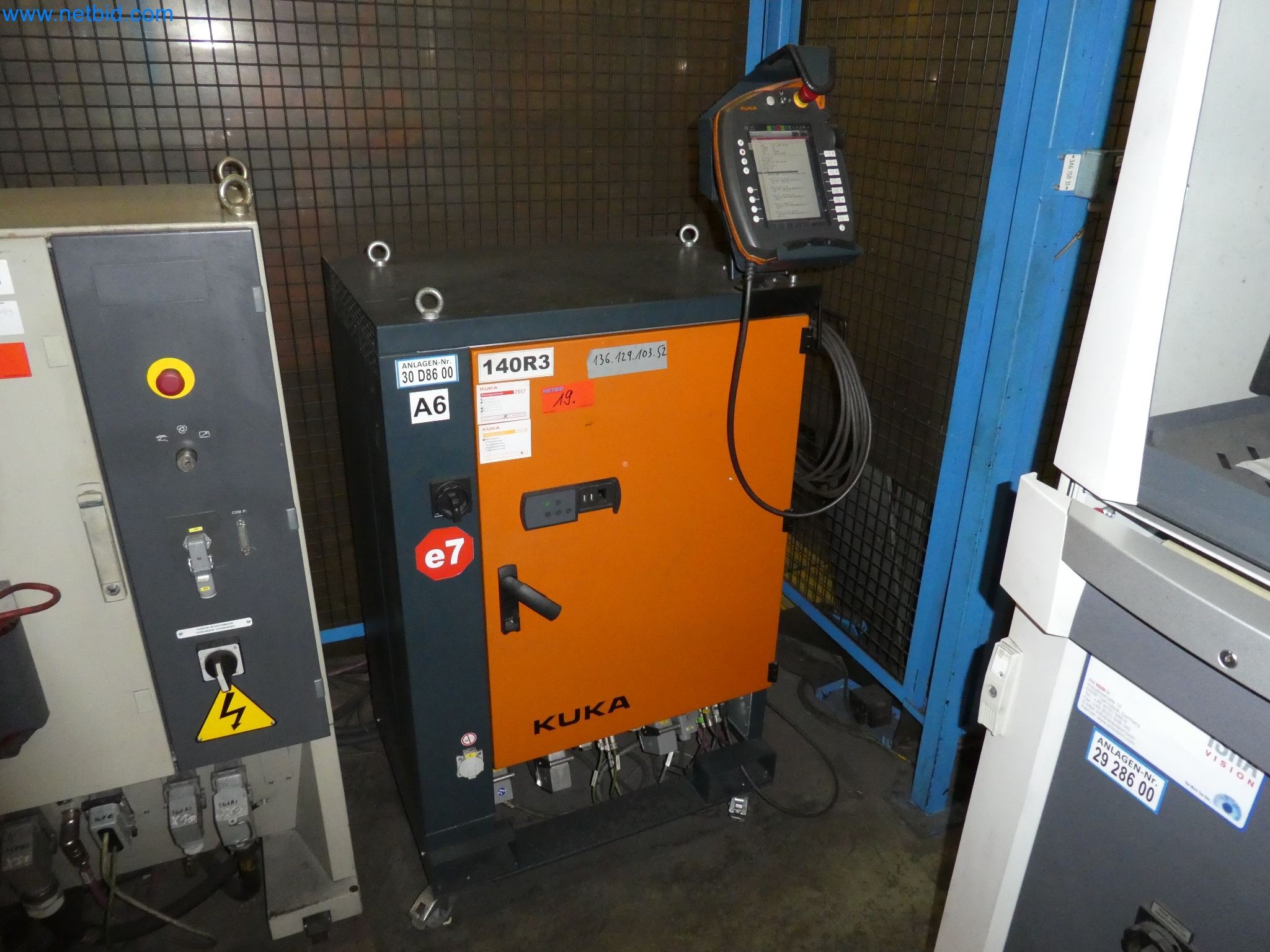 Robots, welding equipment and assembly accessories from the automotive industry-7