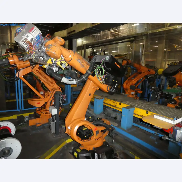 Robots, welding equipment and assembly accessories from the automotive industry-8