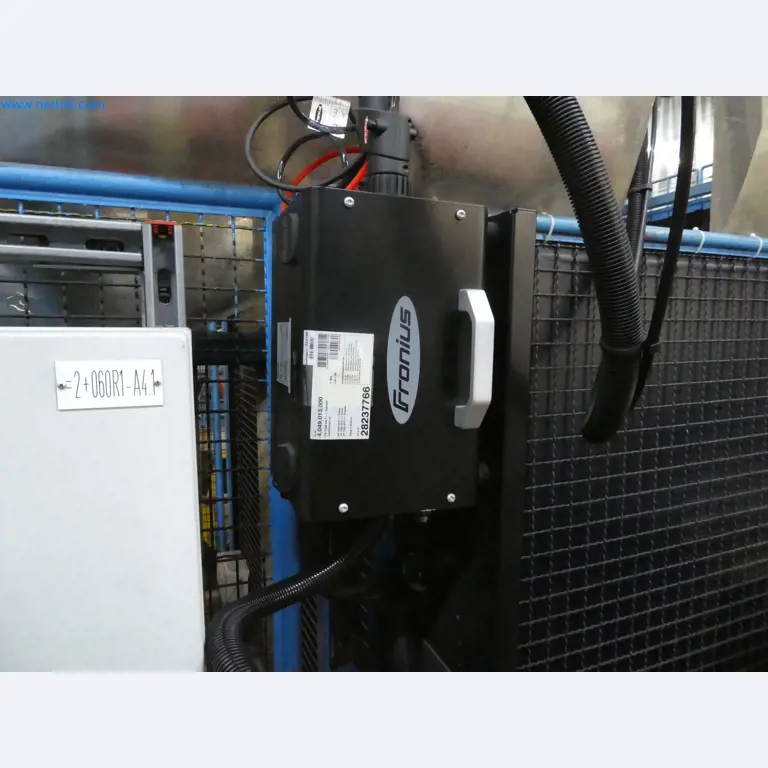 Robots, welding equipment and assembly accessories from the automotive industry-2