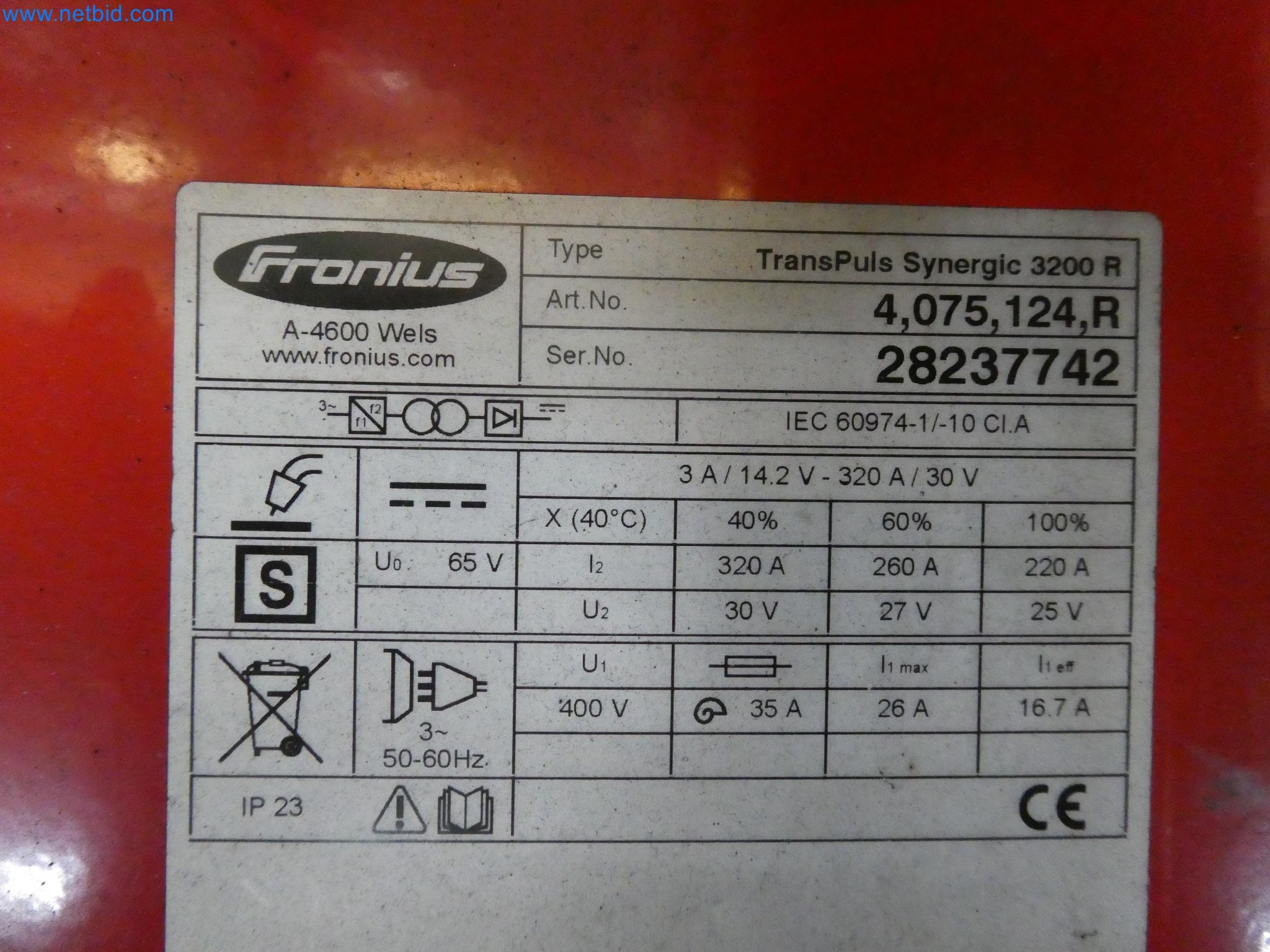 Robots, welding equipment and assembly accessories from the automotive industry-4