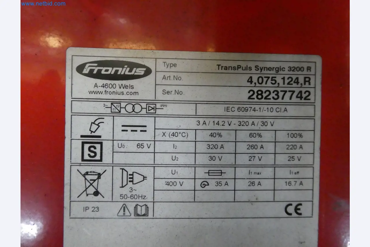 Robots, welding equipment and assembly accessories from the automotive industry-4