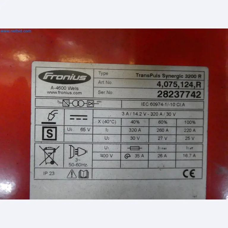 Robots, welding equipment and assembly accessories from the automotive industry-4