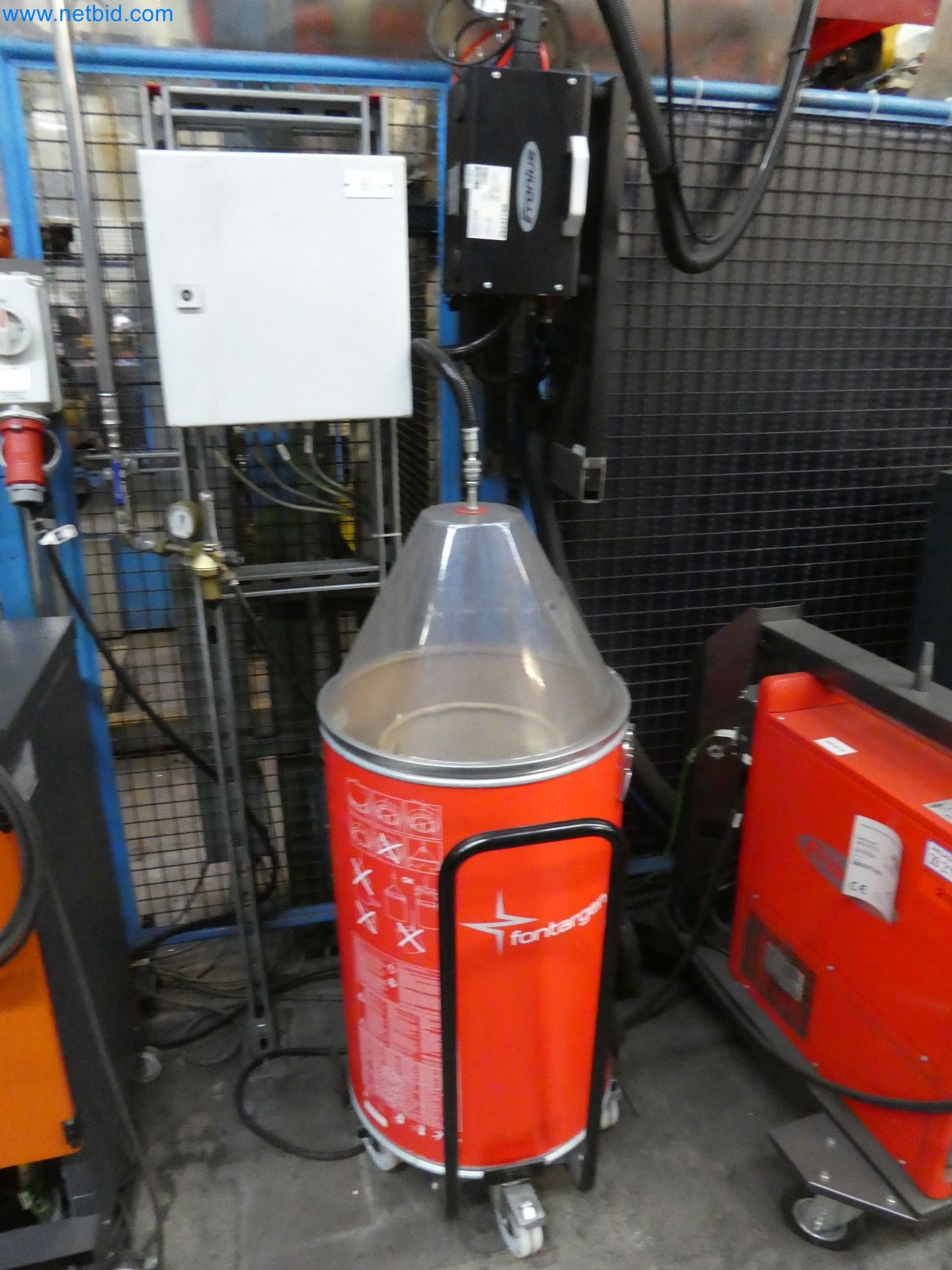 Robots, welding equipment and assembly accessories from the automotive industry-6